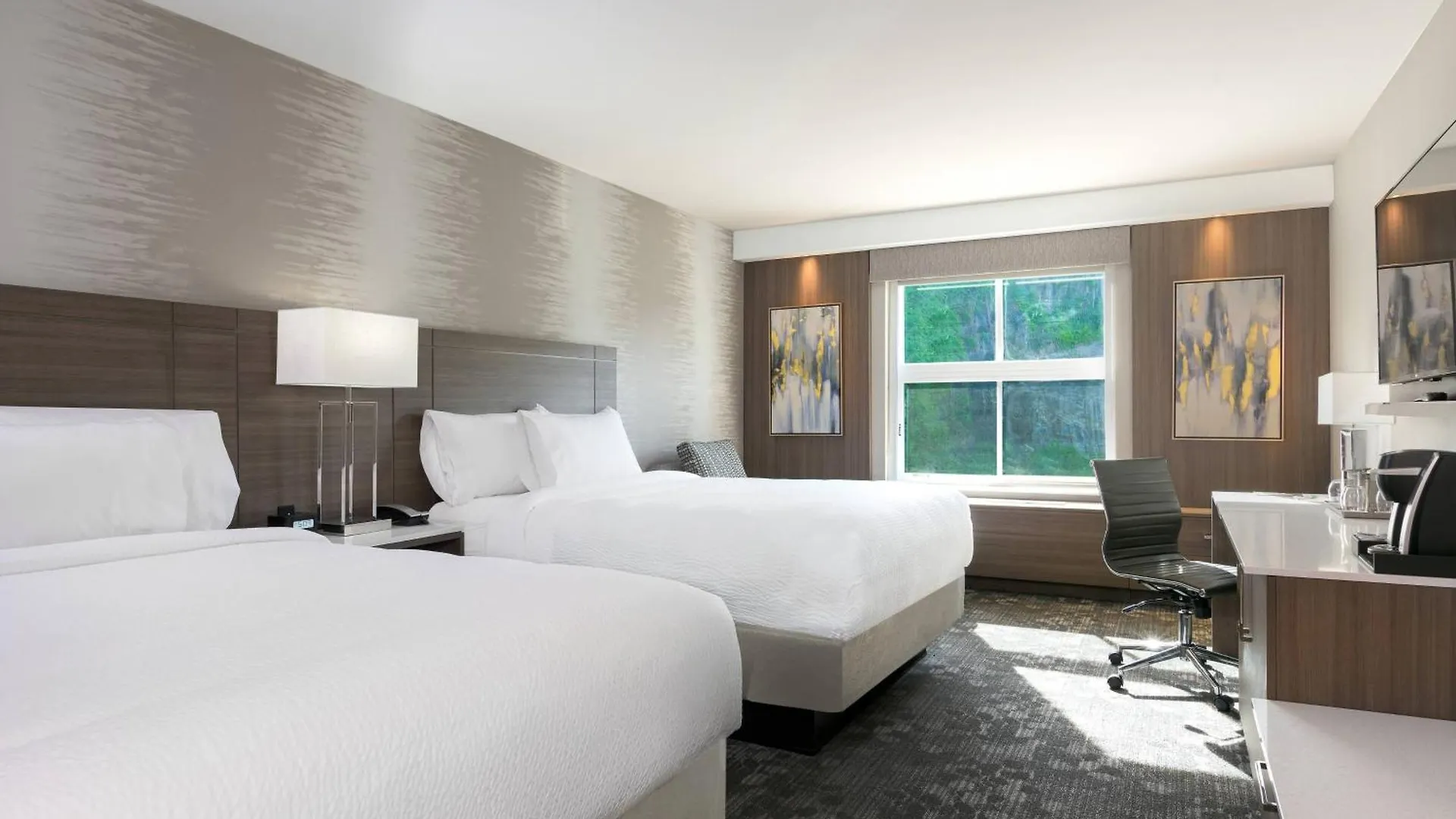 Courtyard By Marriott Edgewater Nyc Area Hotel